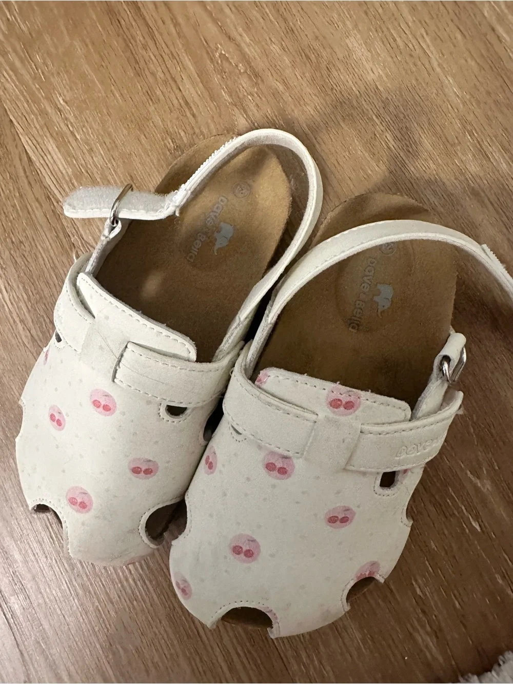 Childrens White Sandals with Pink Dot Accents
